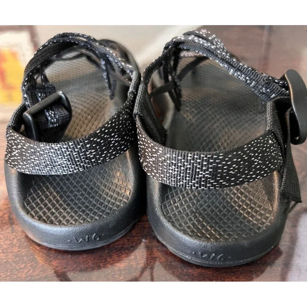 Chaco’s Women’s 6M Z-Classic Sandals Black Fabric‎ Upper , Toe Loop